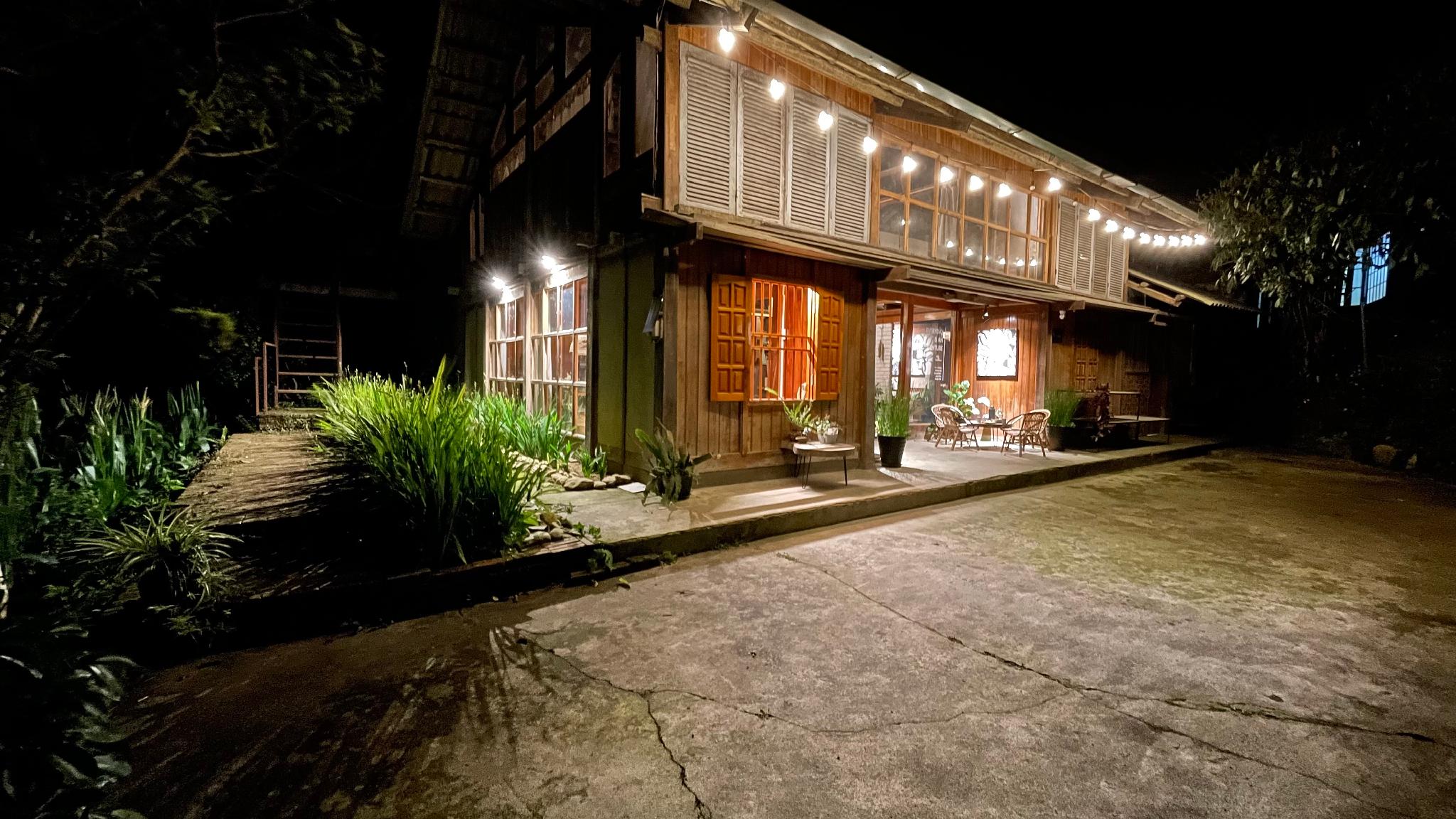 Ngoại cảnh khách sạn