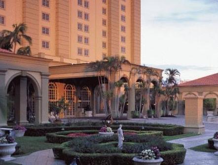 Ngoại cảnh khách sạn