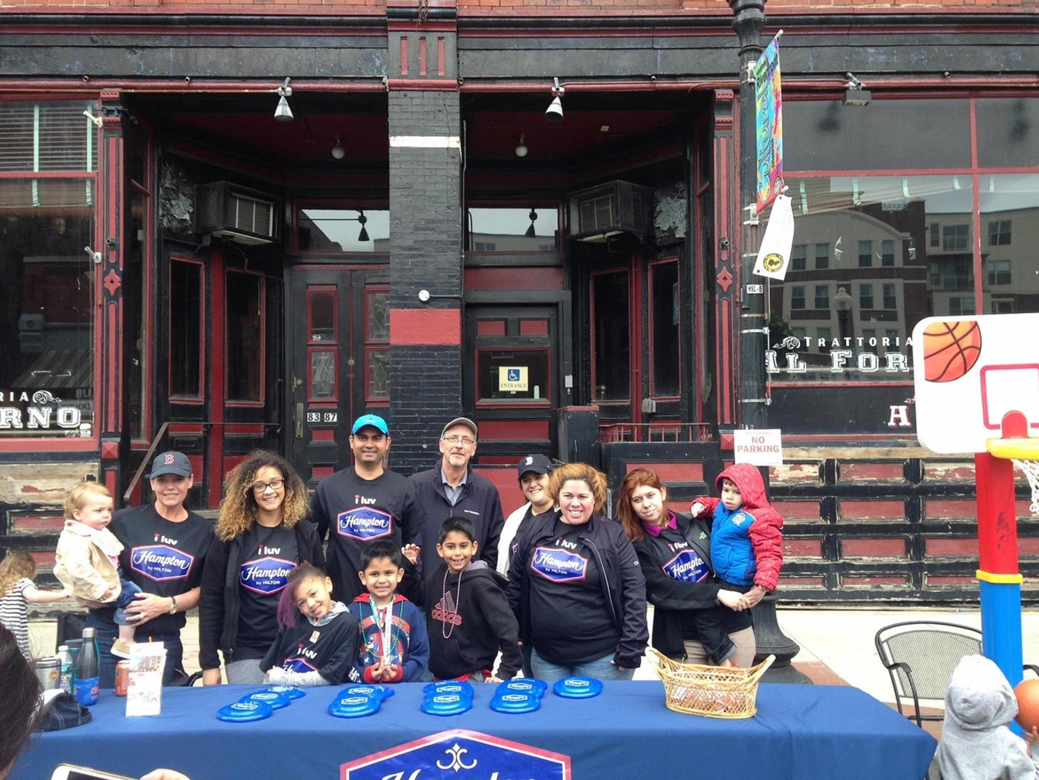 Khu vực xung quanh