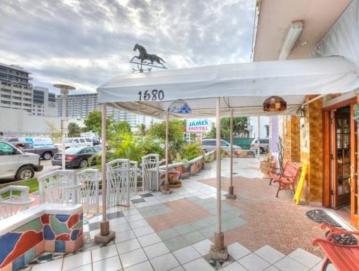 Ngoại cảnh khách sạn