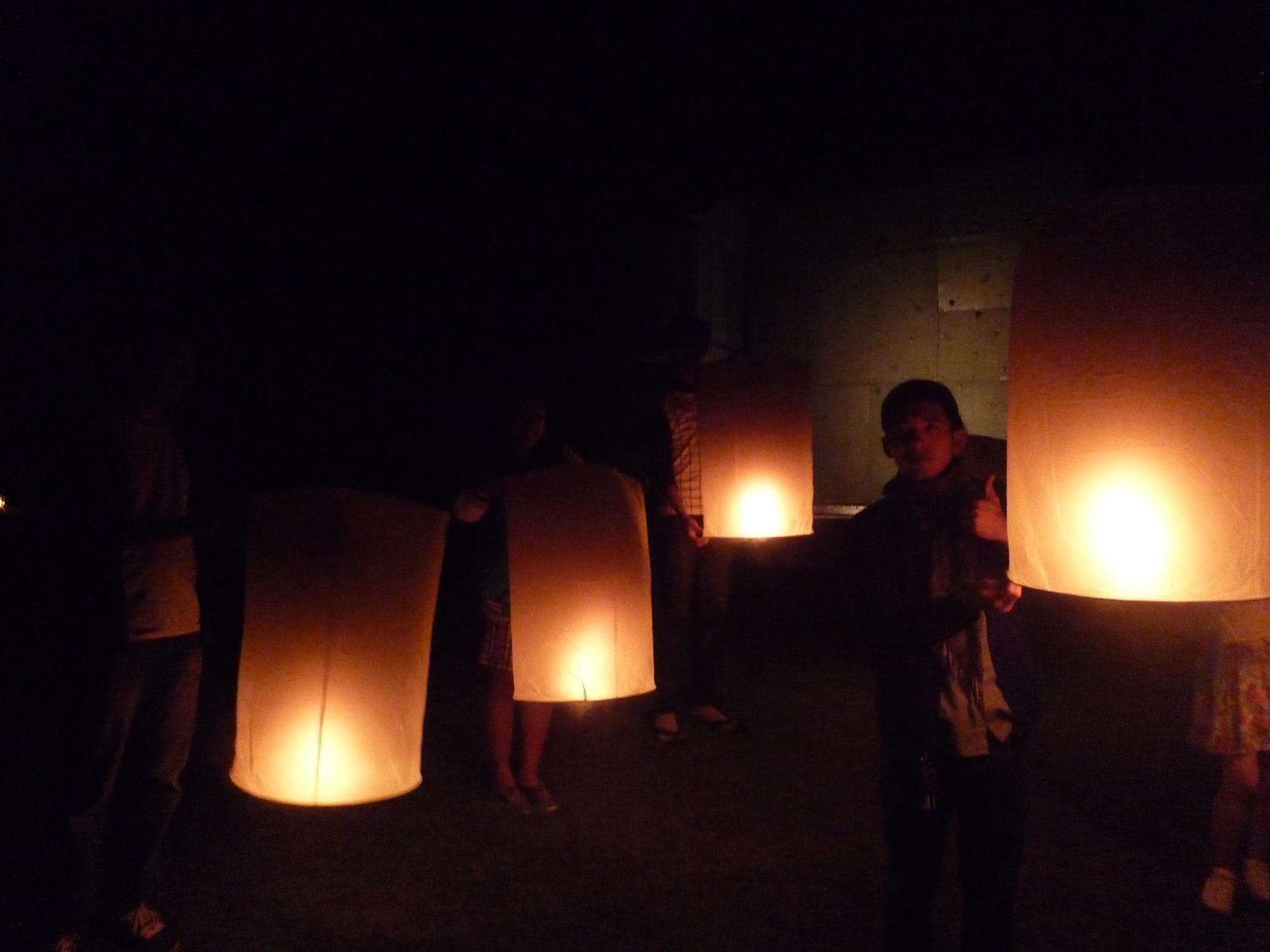 Khu vực xung quanh