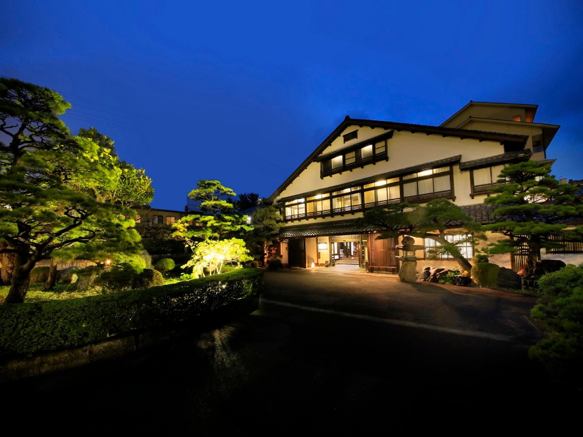 Ngoại cảnh khách sạn