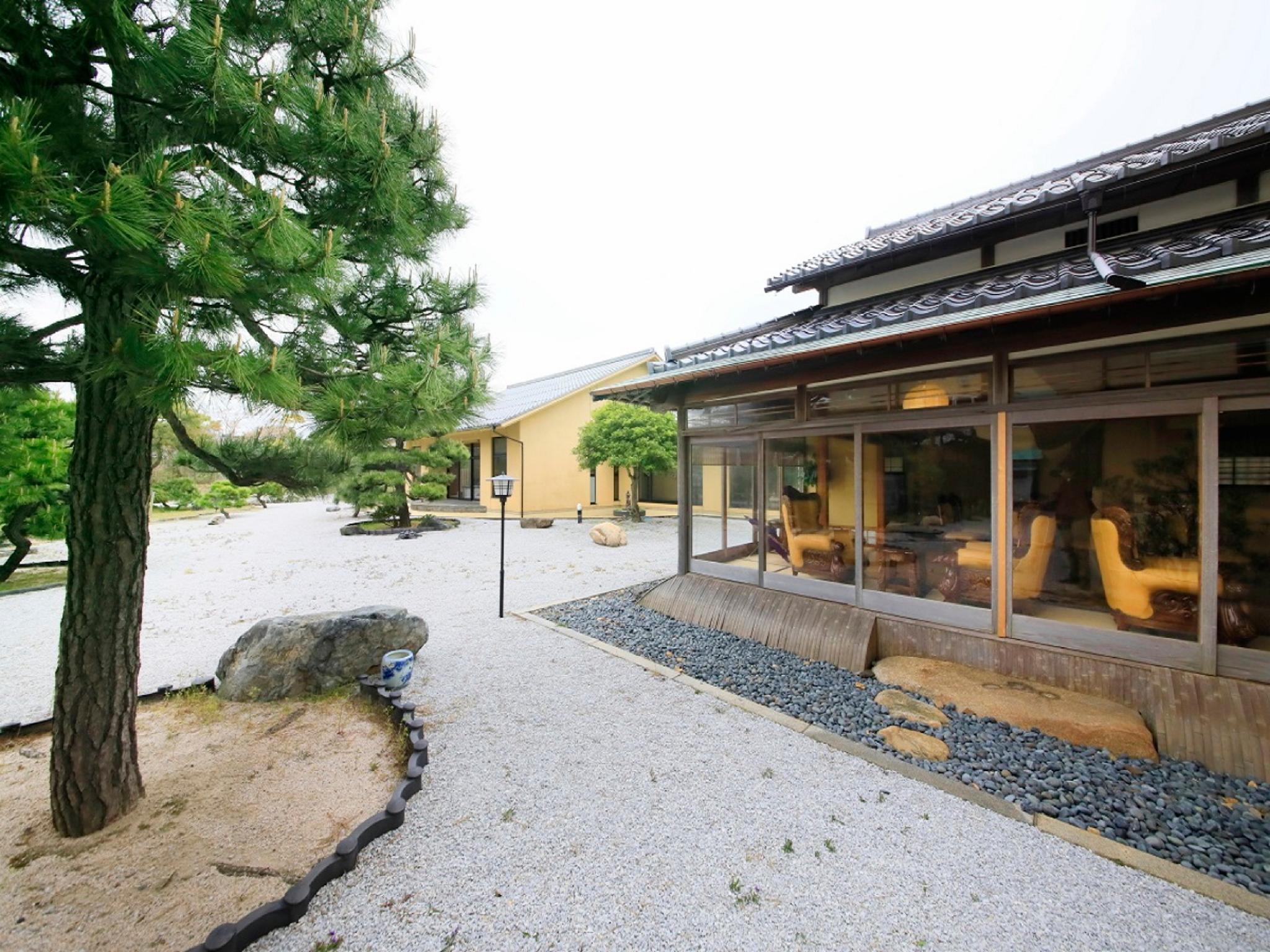 Ngoại cảnh khách sạn