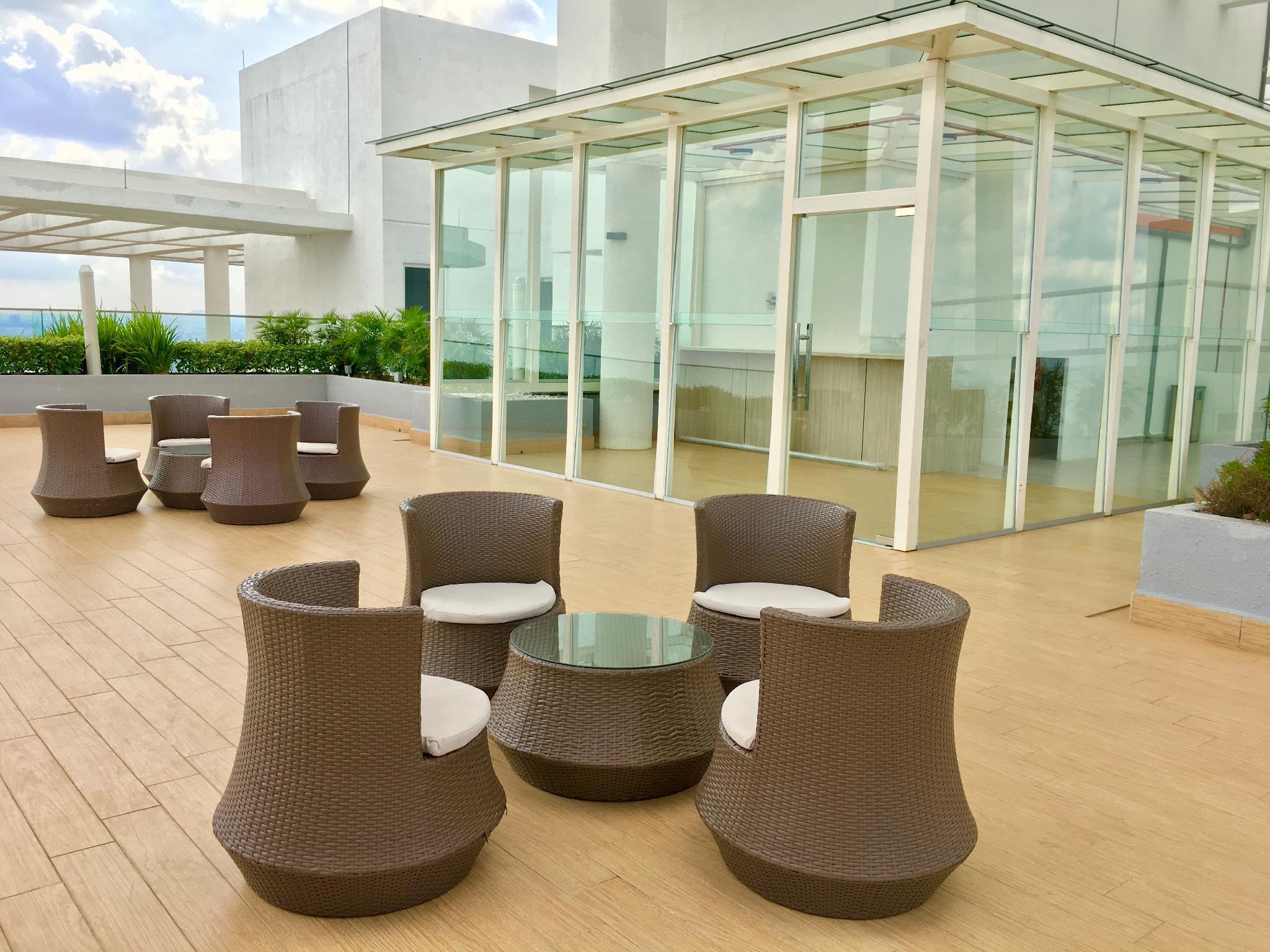 Khu vực xung quanh