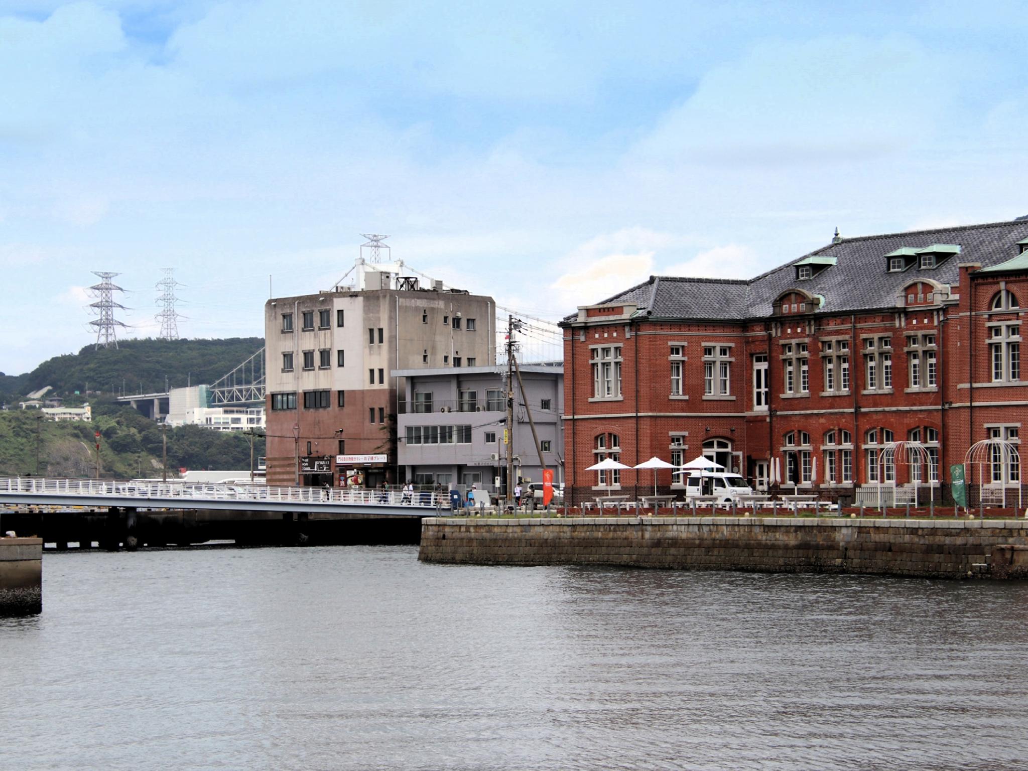 Nơi tham quan gần đây