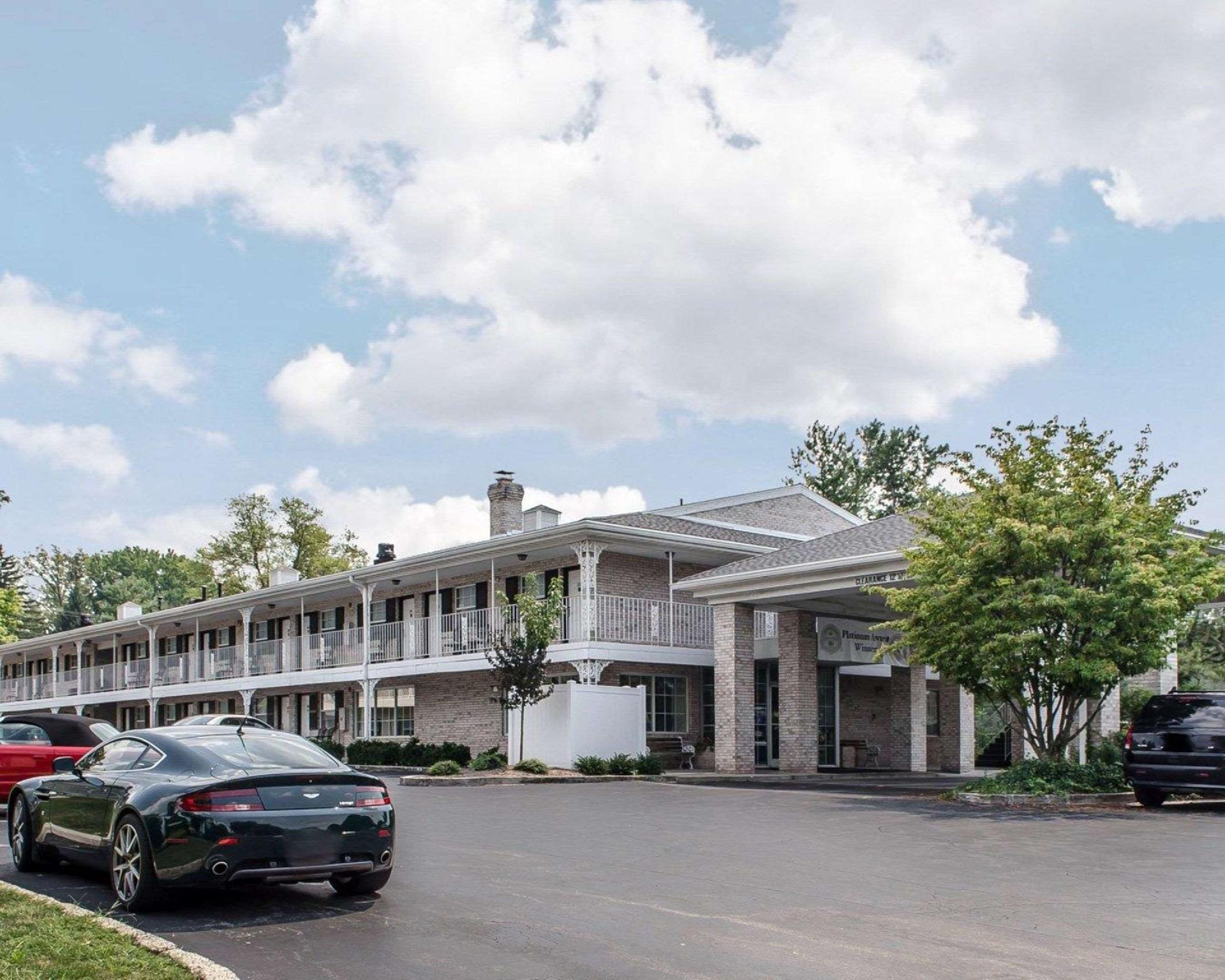 Ngoại cảnh khách sạn