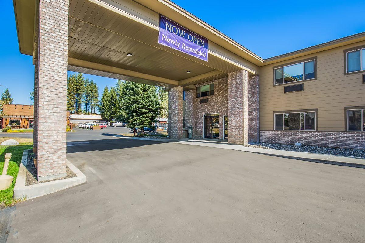 Ngoại cảnh khách sạn