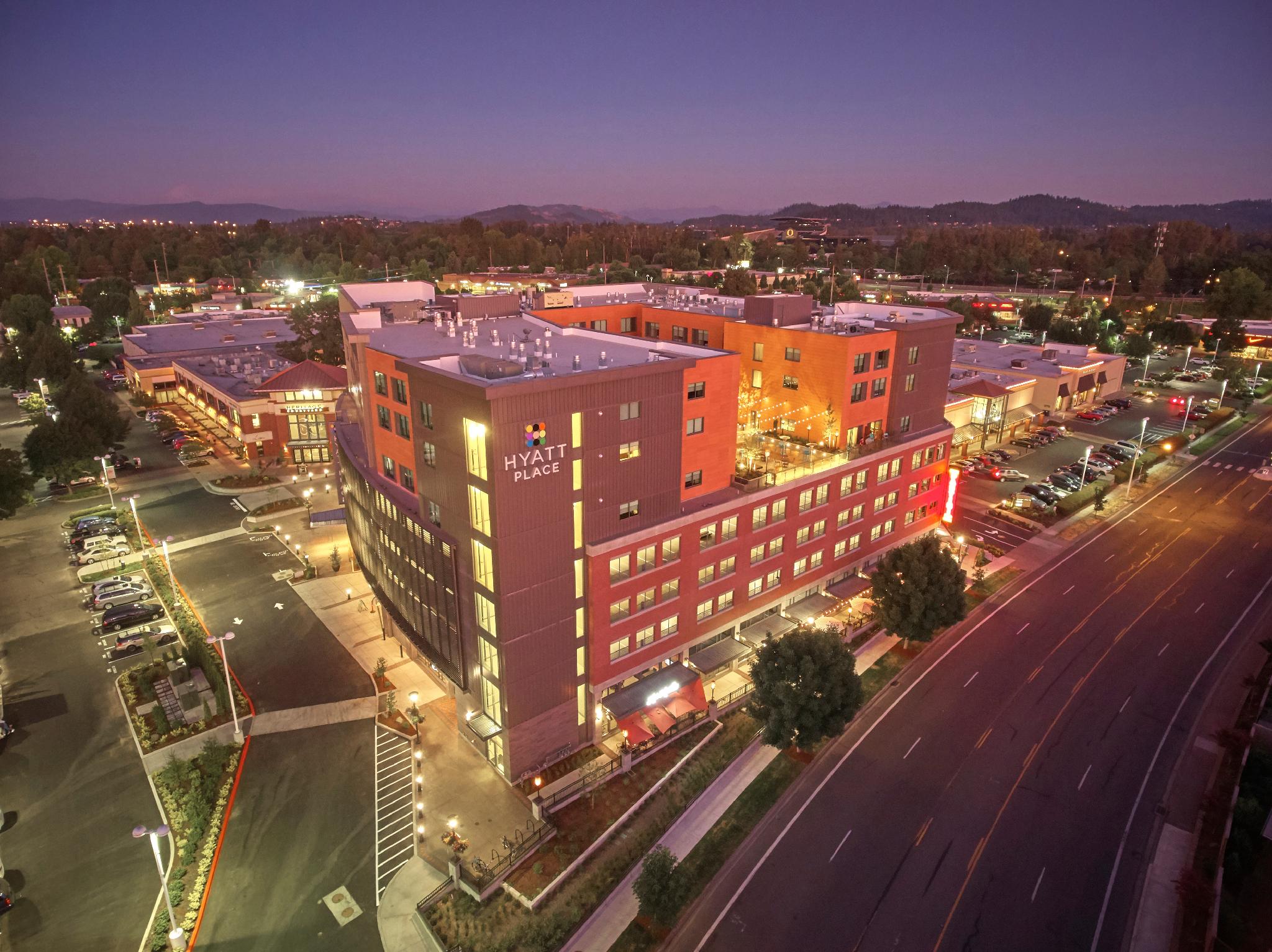 Ngoại cảnh khách sạn