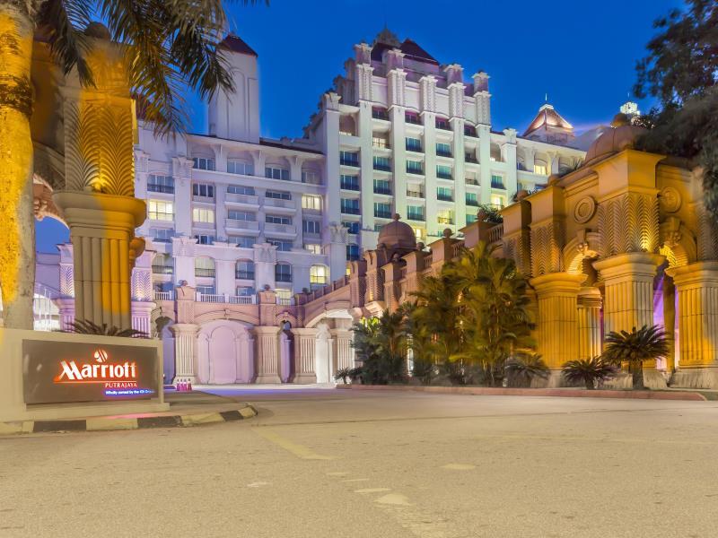 Ngoại cảnh khách sạn