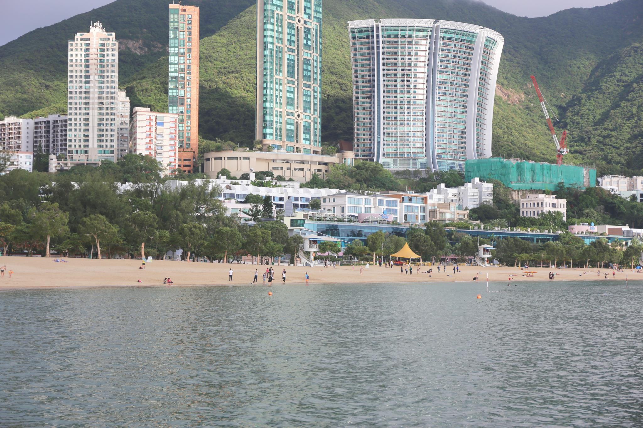 Nơi tham quan gần đây