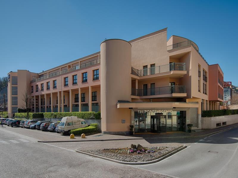 Ngoại cảnh khách sạn