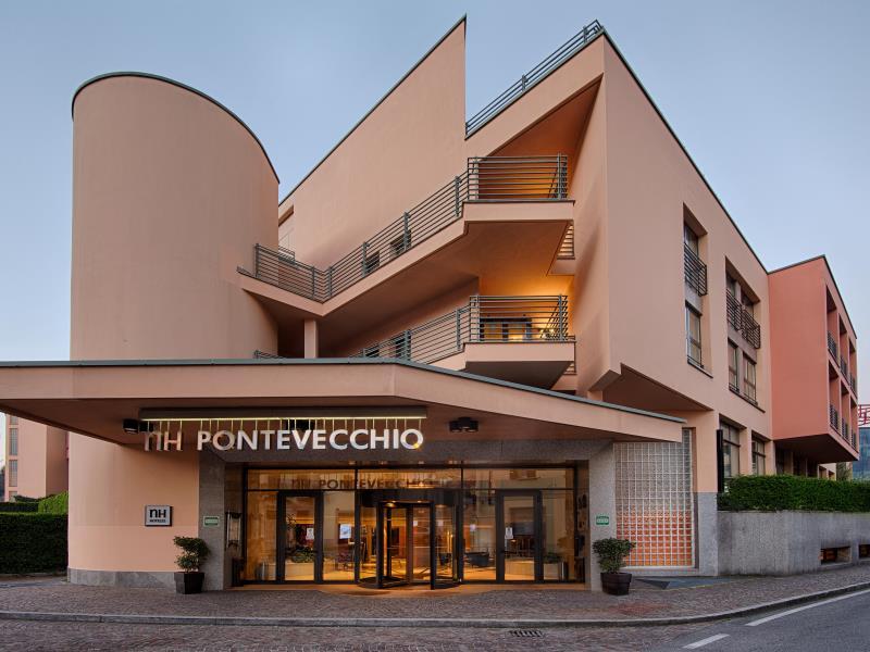 Ngoại cảnh khách sạn