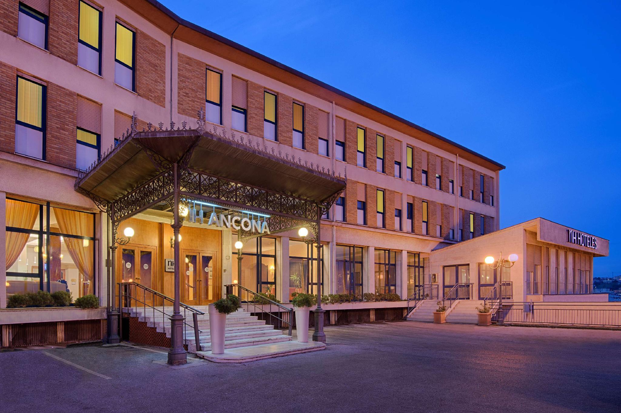 Ngoại cảnh khách sạn