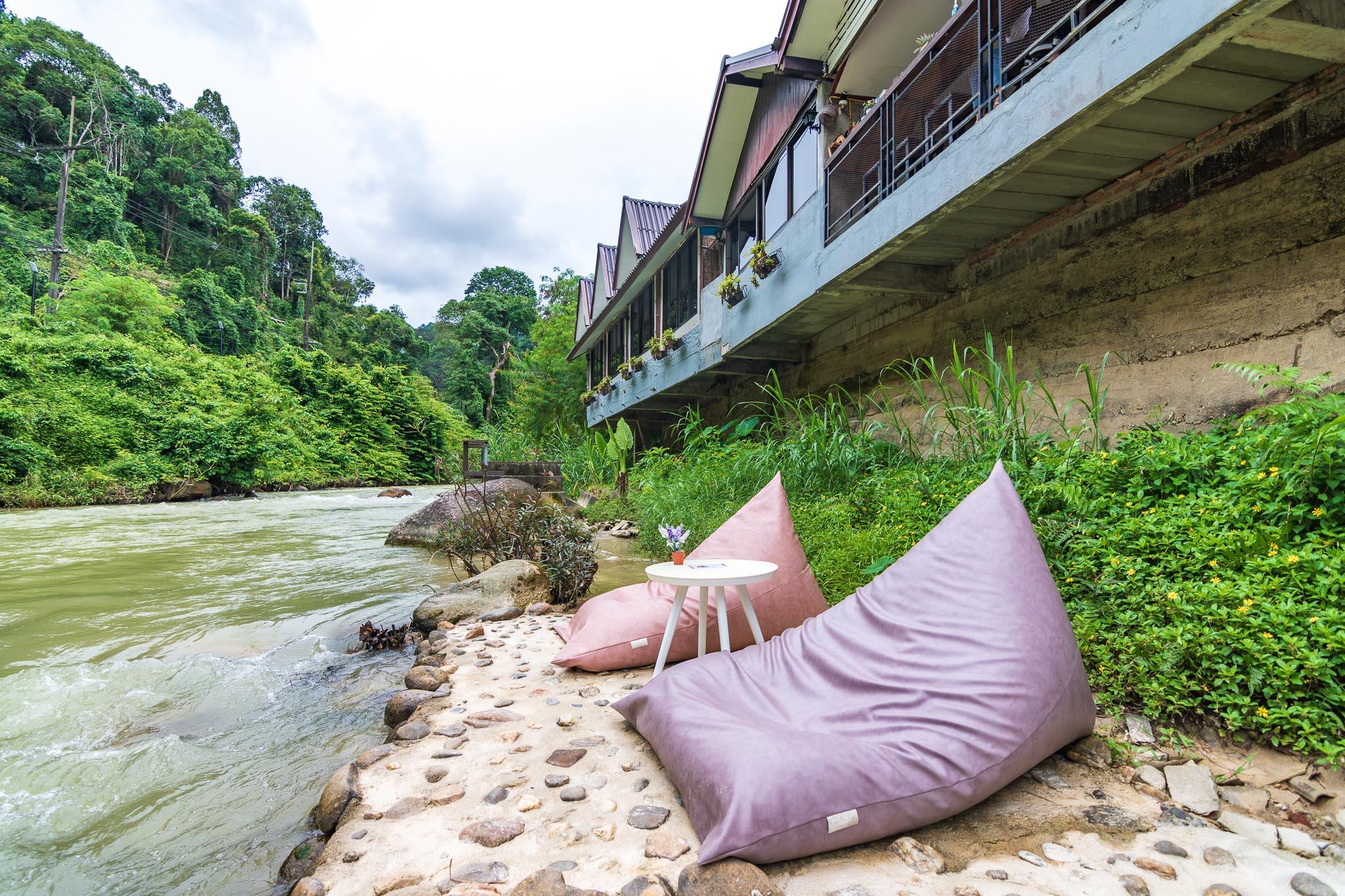 Ngoại cảnh khách sạn