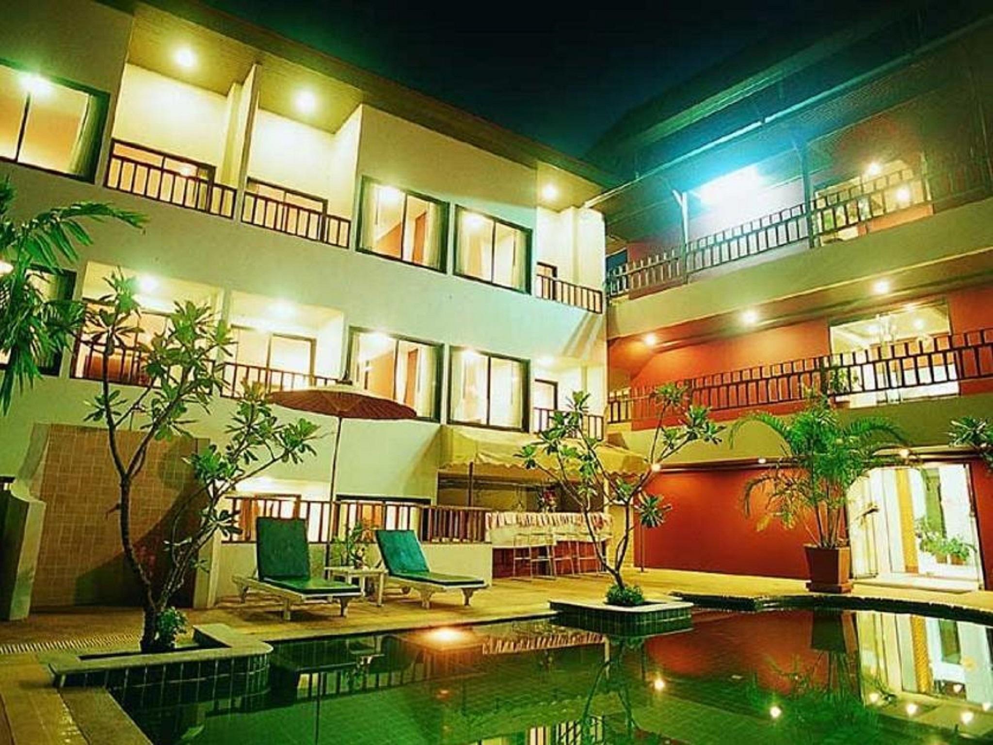 Ngoại cảnh khách sạn