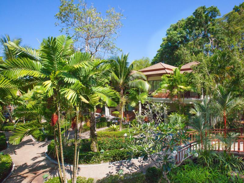 Khu vực xung quanh