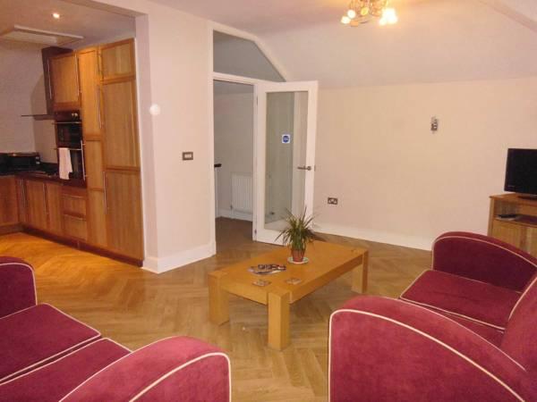 Khu vực xung quanh