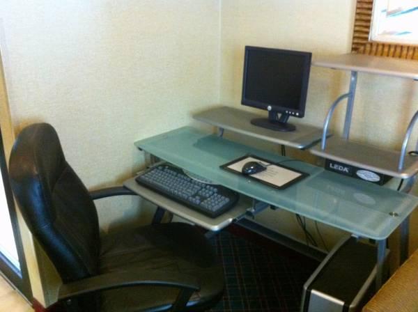 Trung tâm hội nghị