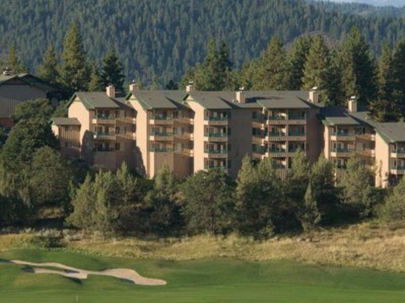 Ngoại cảnh khách sạn