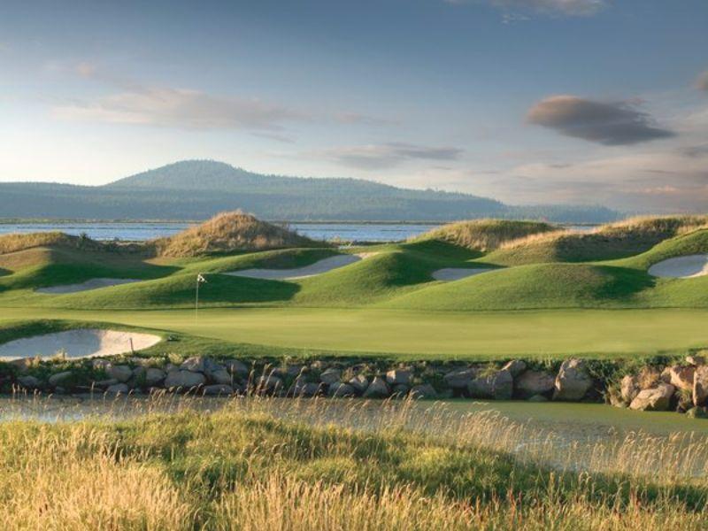 Khu vực xung quanh