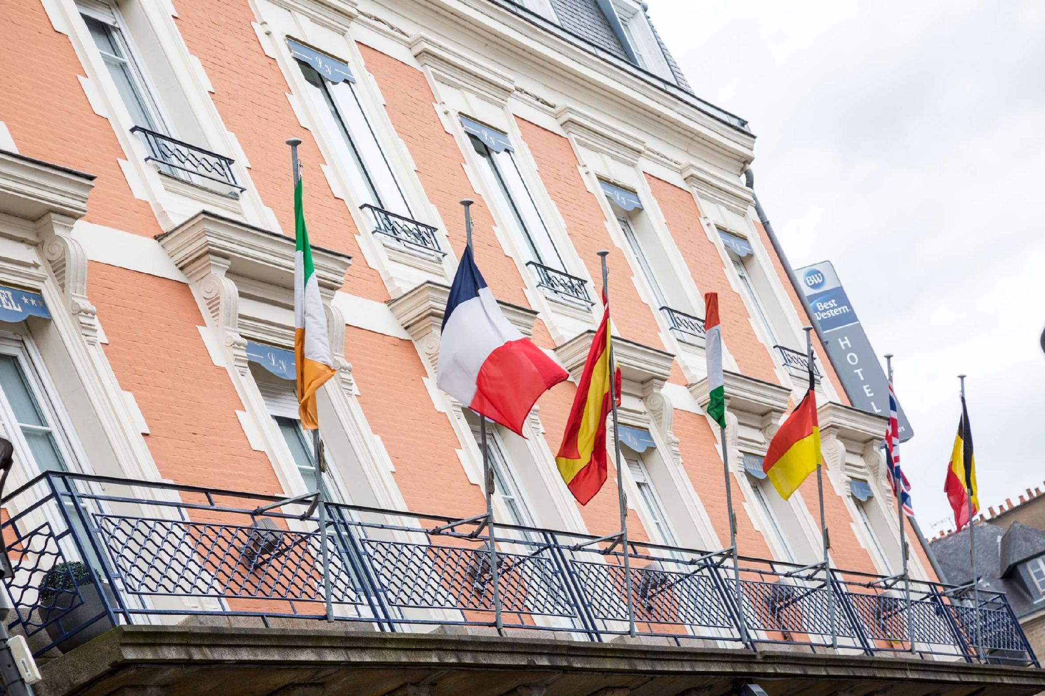 Ngoại cảnh khách sạn