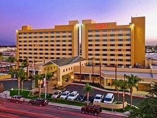 Ngoại cảnh khách sạn