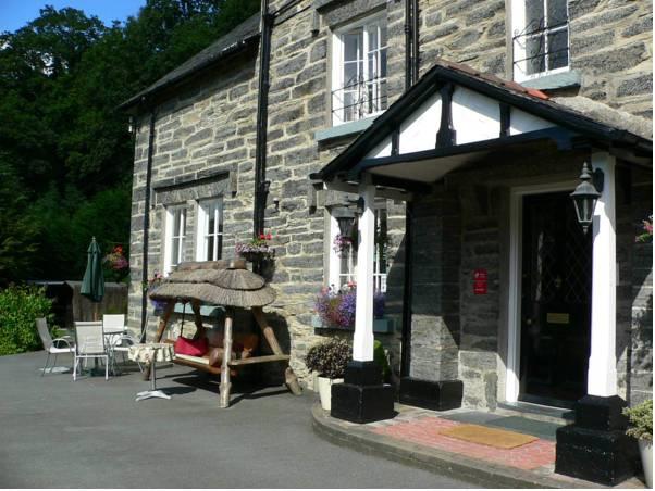 Ngoại cảnh khách sạn