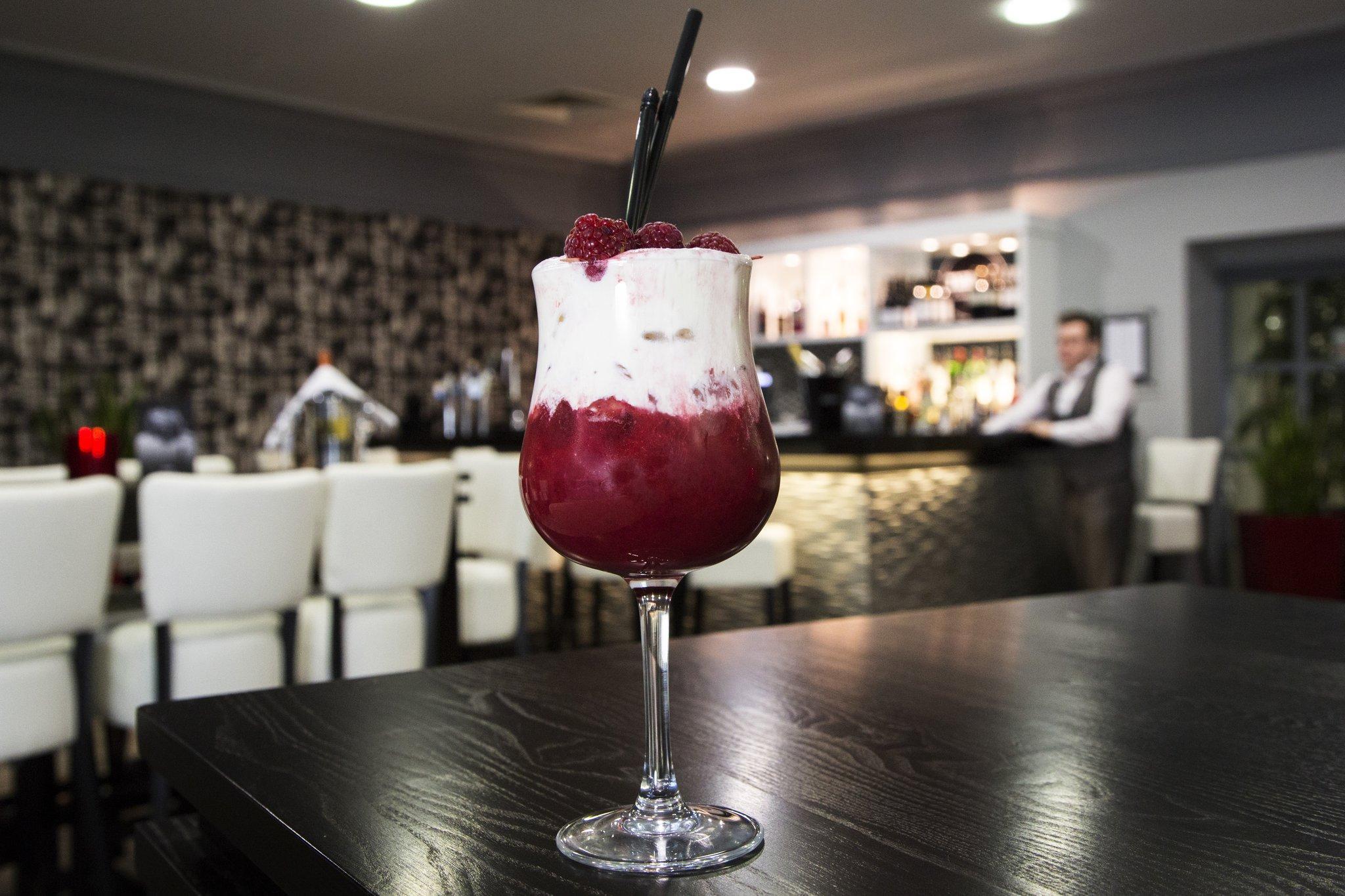 Đồ ăn và thức uống