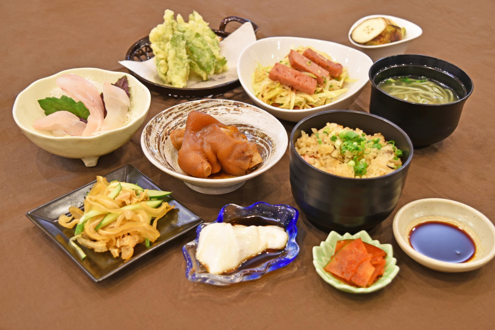 Đồ ăn và thức uống