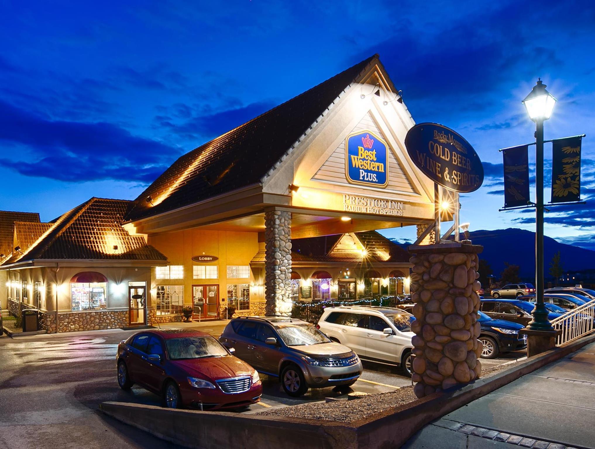 Ngoại cảnh khách sạn