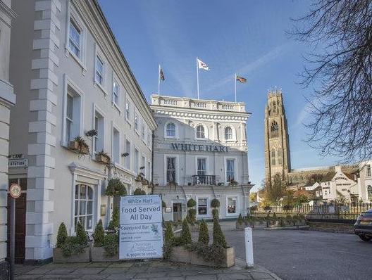 Ngoại cảnh khách sạn