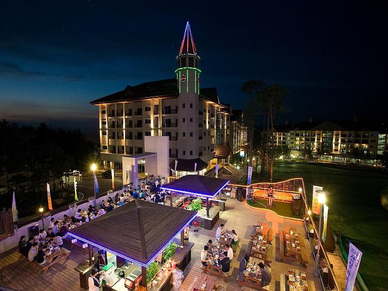 Ngoại cảnh khách sạn