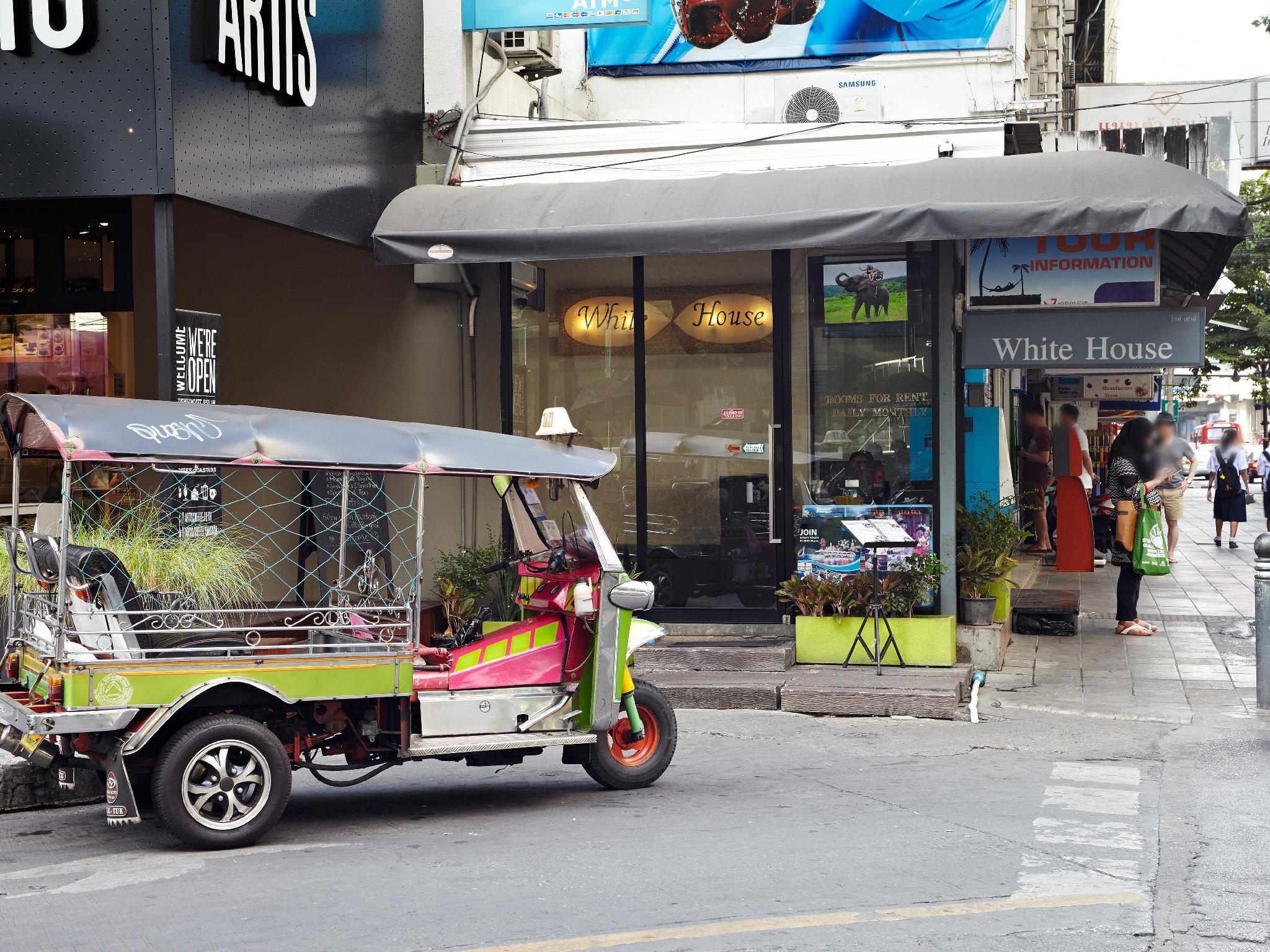 Ngoại cảnh khách sạn