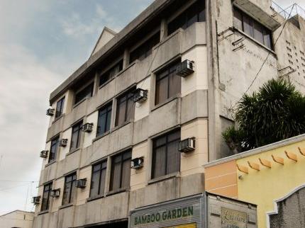 Ngoại cảnh khách sạn