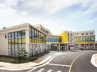 Khu vực xung quanh