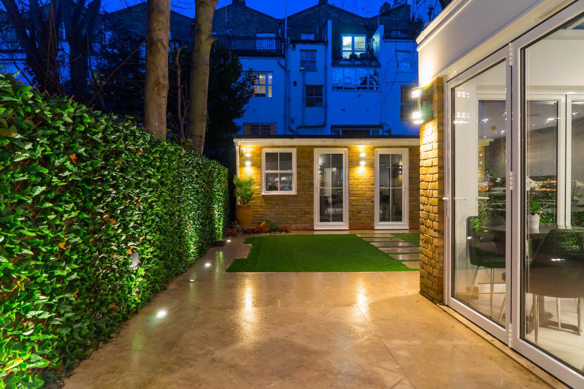 Ngoại cảnh khách sạn