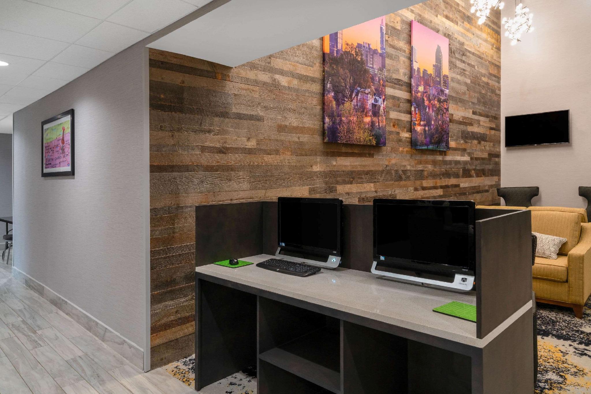 Trung tâm hội nghị