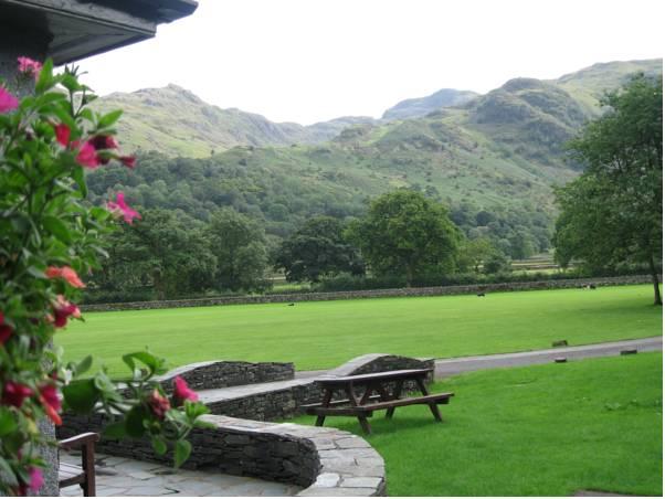 Nơi tham quan gần đây