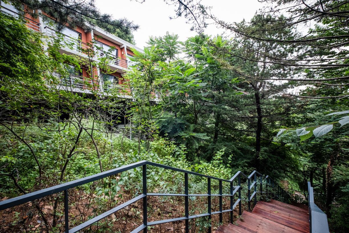 Khu vực xung quanh