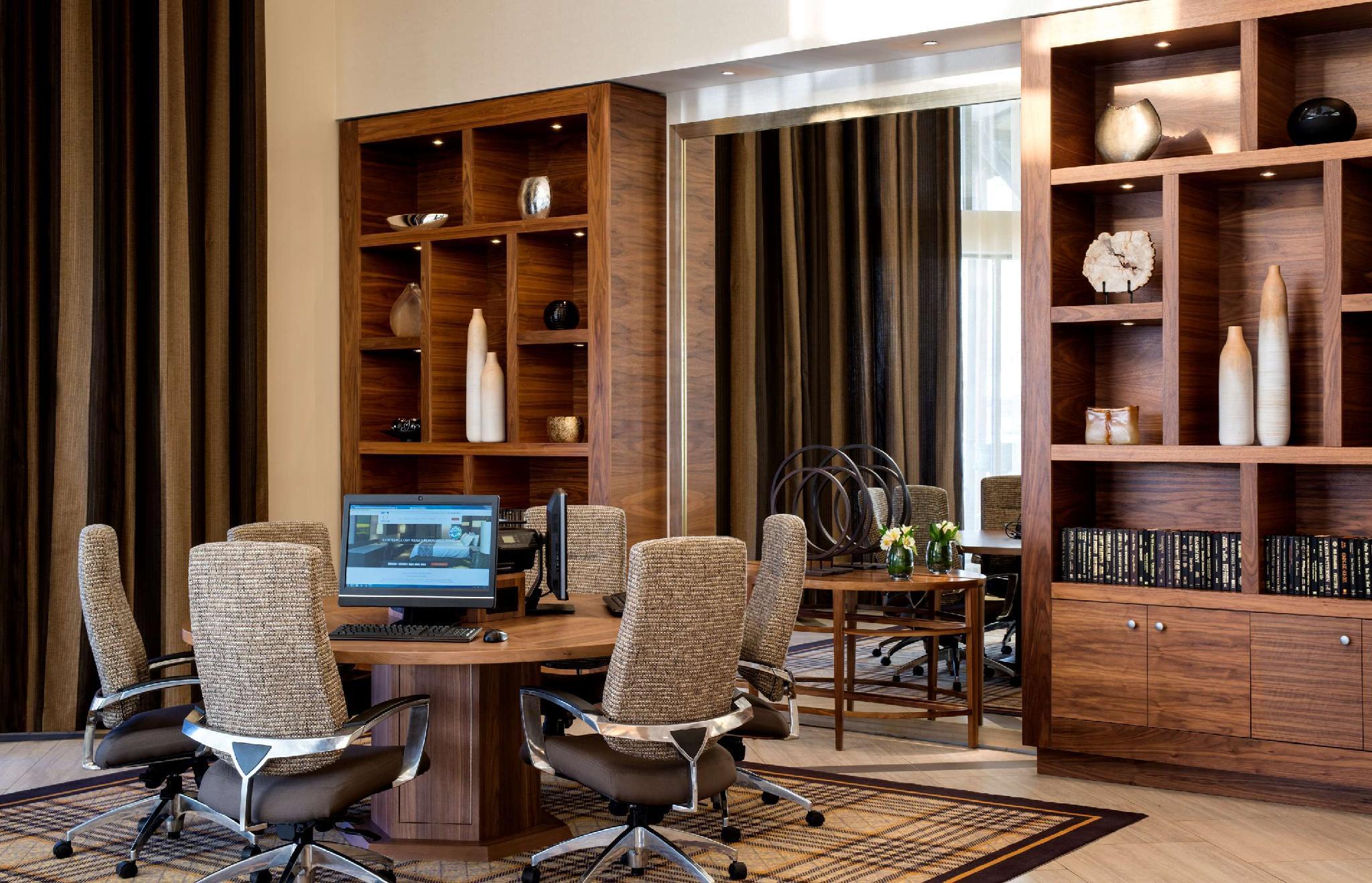 Trung tâm hội nghị