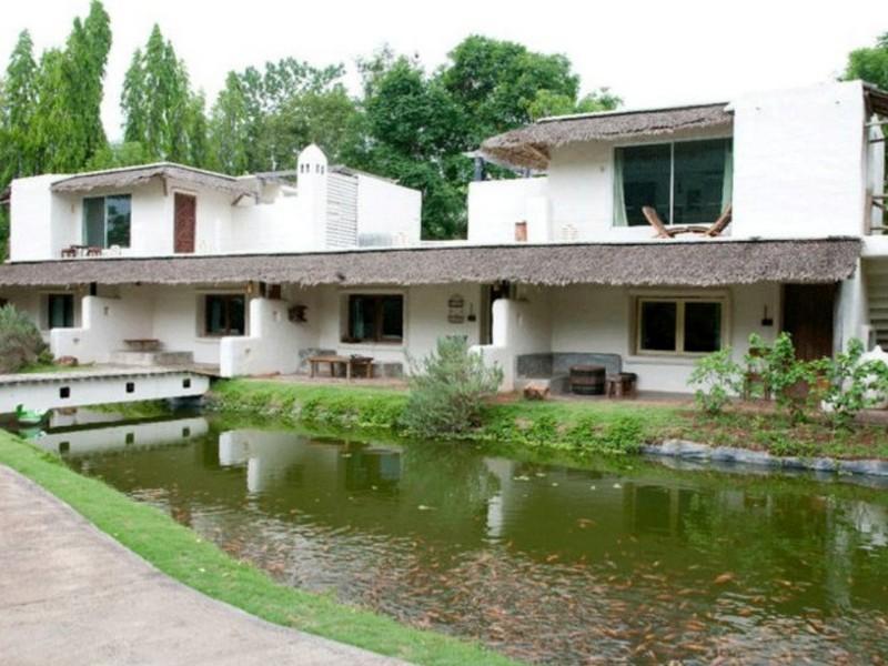 Ngoại cảnh khách sạn