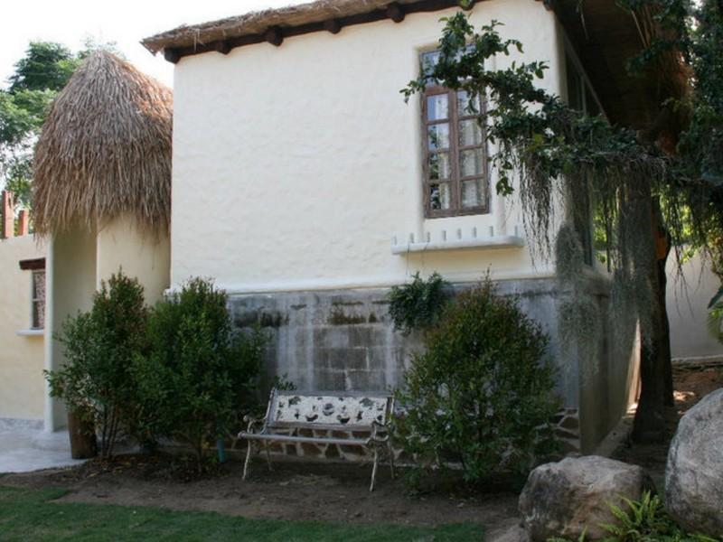 Ngoại cảnh khách sạn