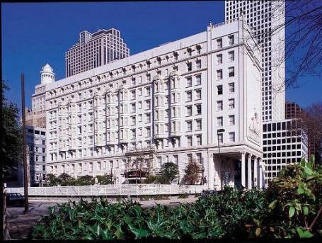 Ngoại cảnh khách sạn