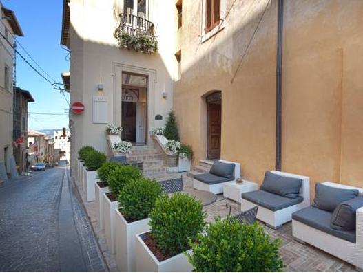 Ban công/sân hiên