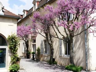 Ngoại cảnh khách sạn