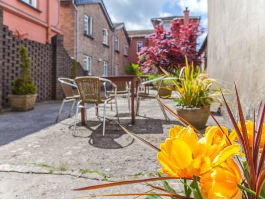 Khu vực xung quanh