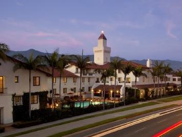 Ngoại cảnh khách sạn