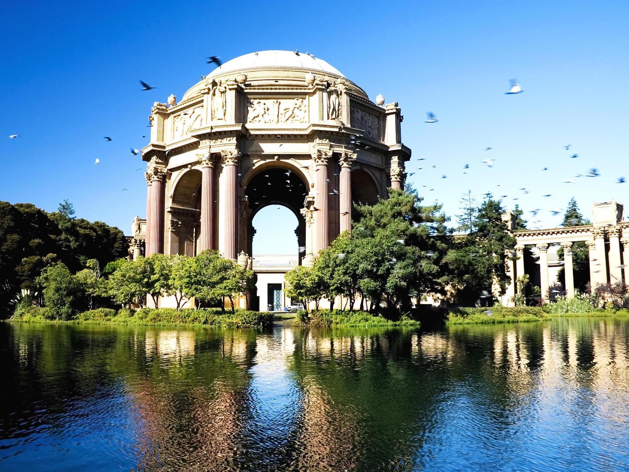 Nơi tham quan gần đây