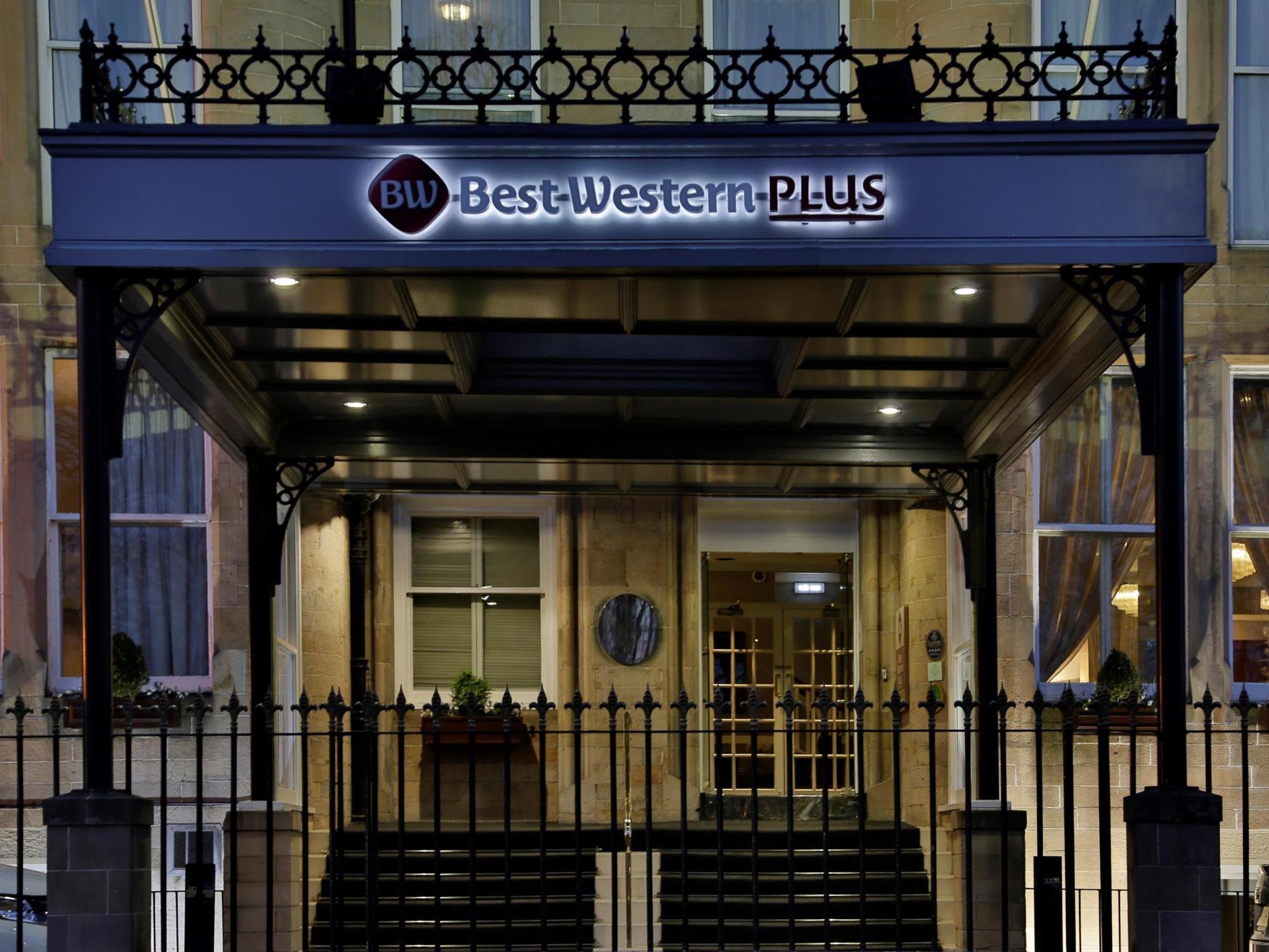 Ngoại cảnh khách sạn