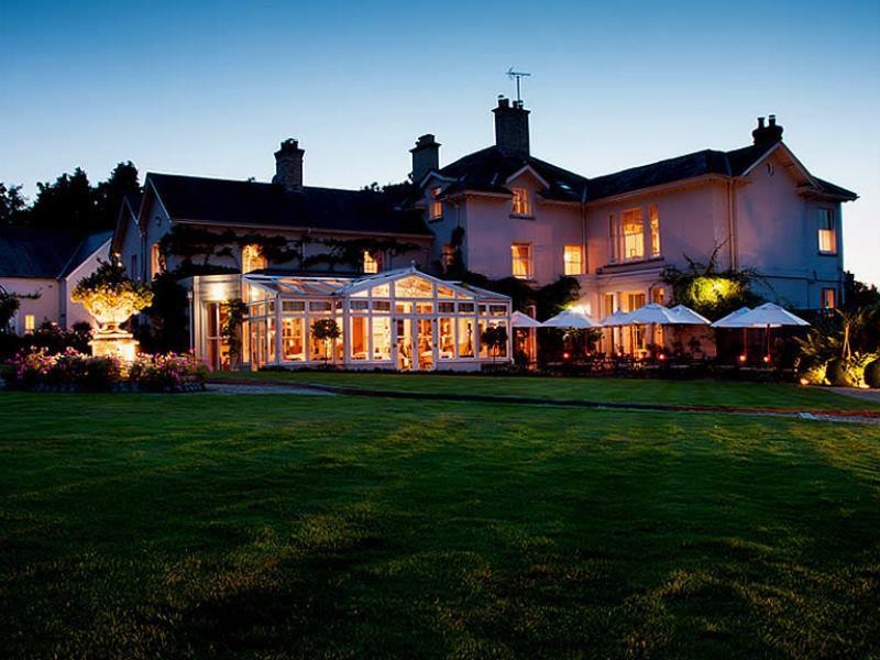 Ngoại cảnh khách sạn